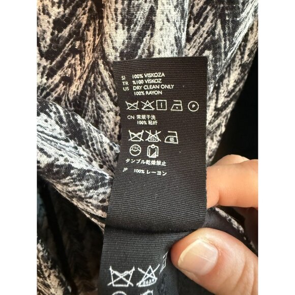 COS Women's Swing Back Single Button Blazer Jacket Size 8 Long Sleeves Career - Picture 6 of 12